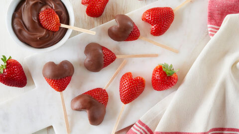 How to Make Strawberry Hearts