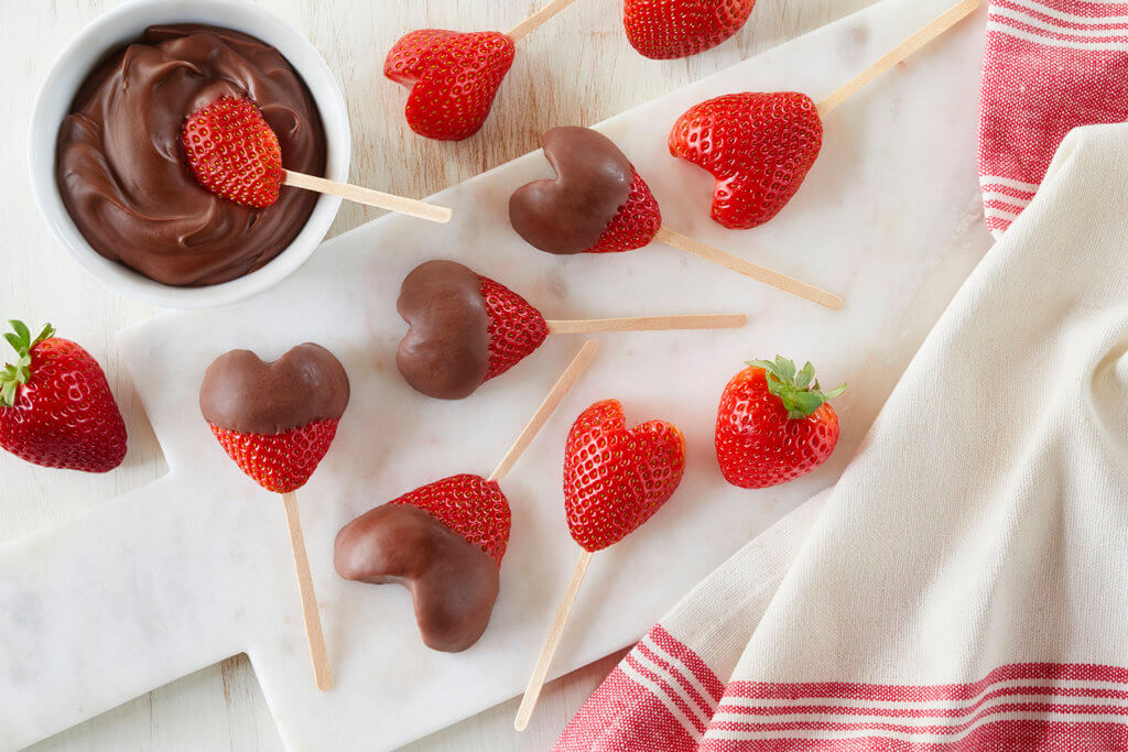 How to make strawberry hearts