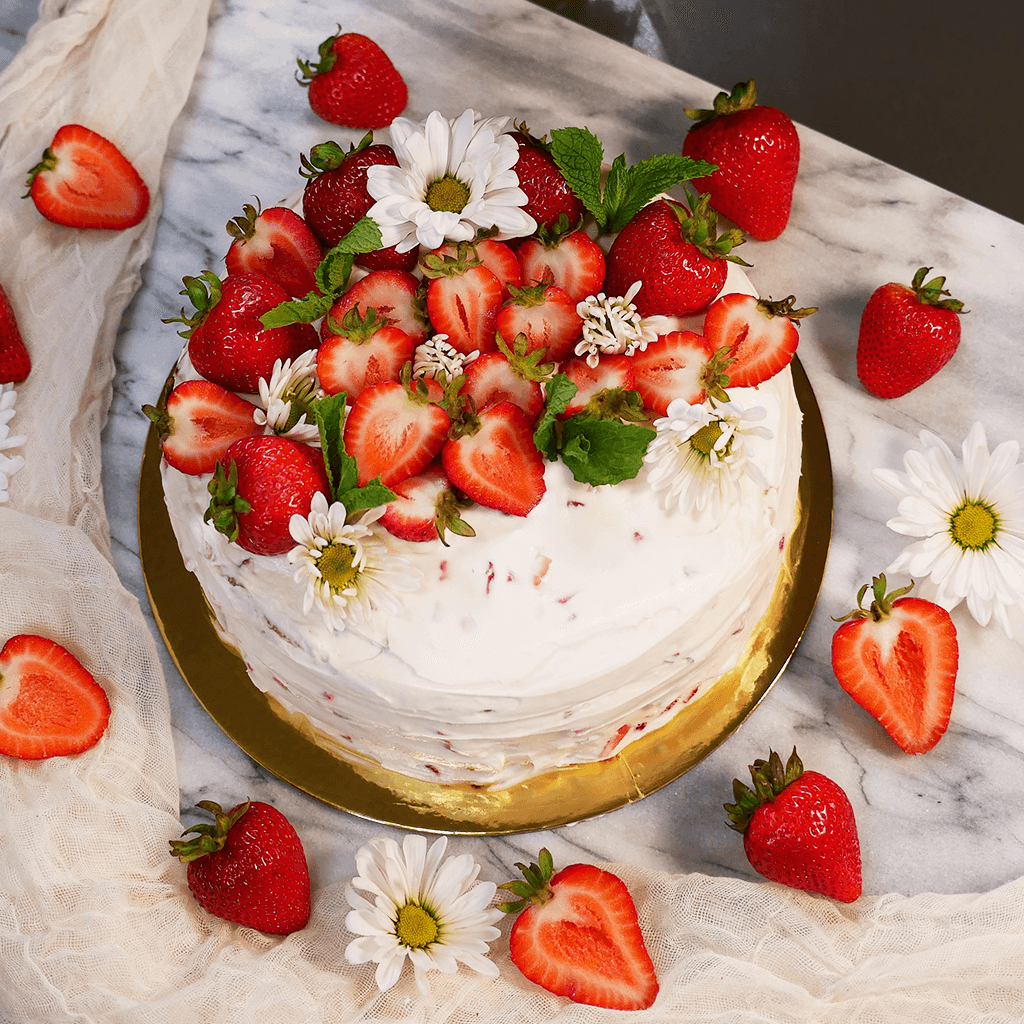 Fresh Strawberry Cake