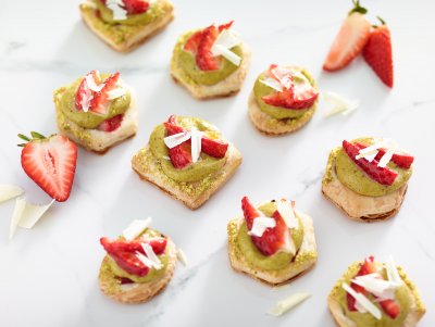 Strawberry Pistachio Cream Tarts
