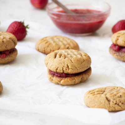 Strawberry PB&J Sandwich Cookies