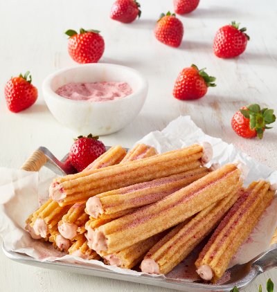 churros strawberry stuffed