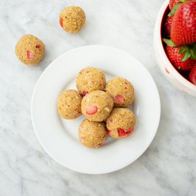 Strawberry Cheesecake Chickpea Balls