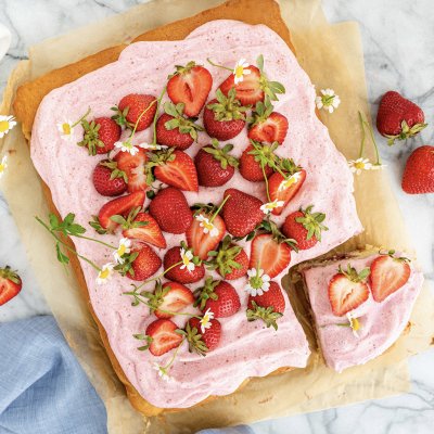 Strawberry Mousse Cake