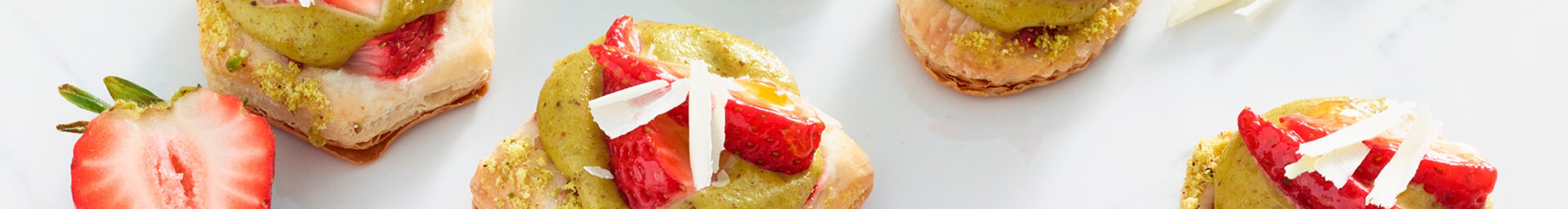 Straw Pistachio Cream Tarts_header